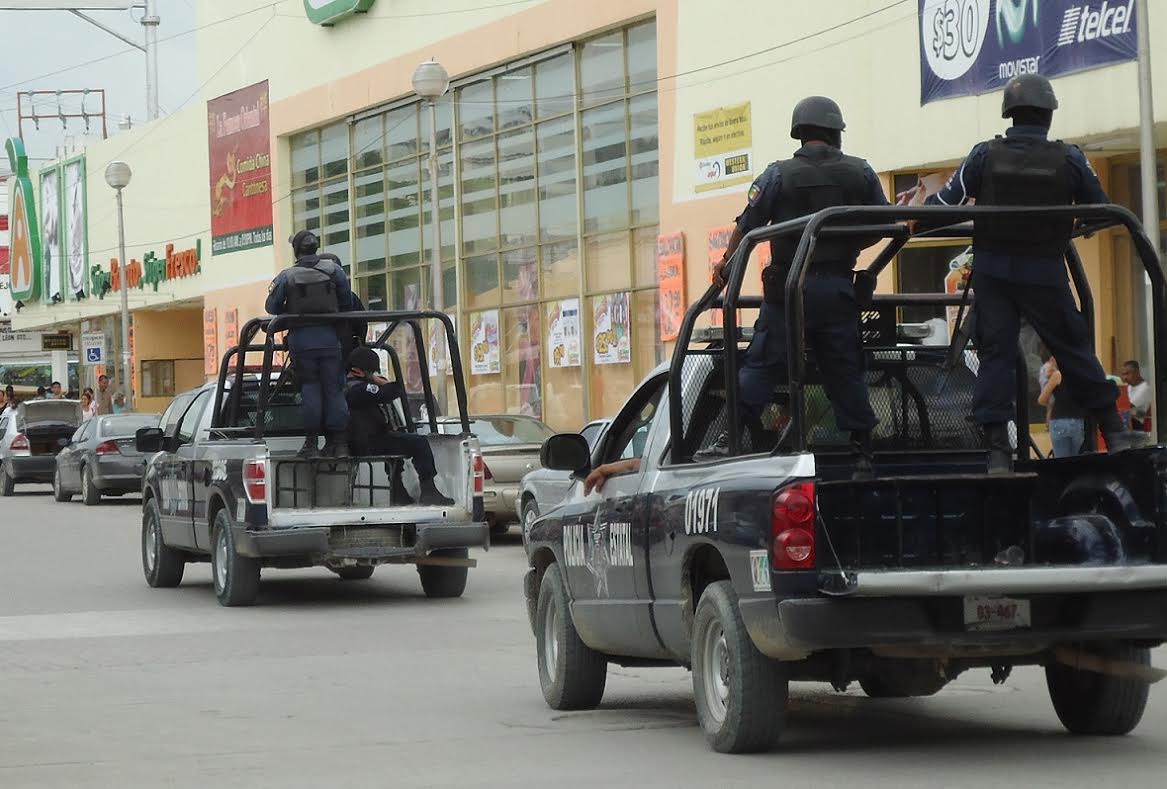 Los elementos policíacos llevan a cabo rondines de vigilancia.