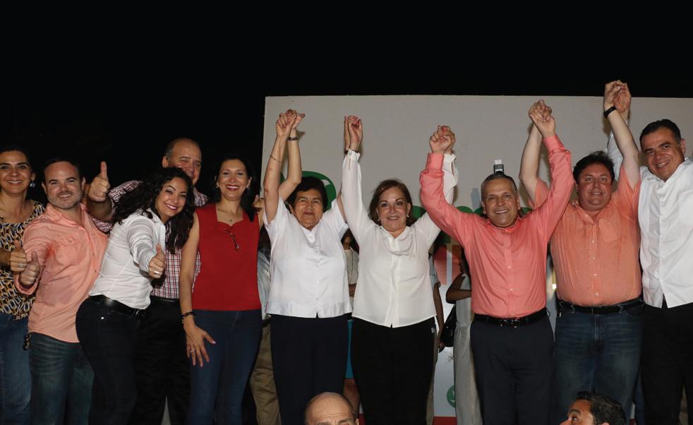 La virtual ganadora en el Distrito 08 festejó en priistas.