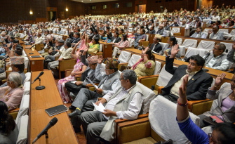 Legisladores nepalíes, en el parlamento nacional en Katmandú