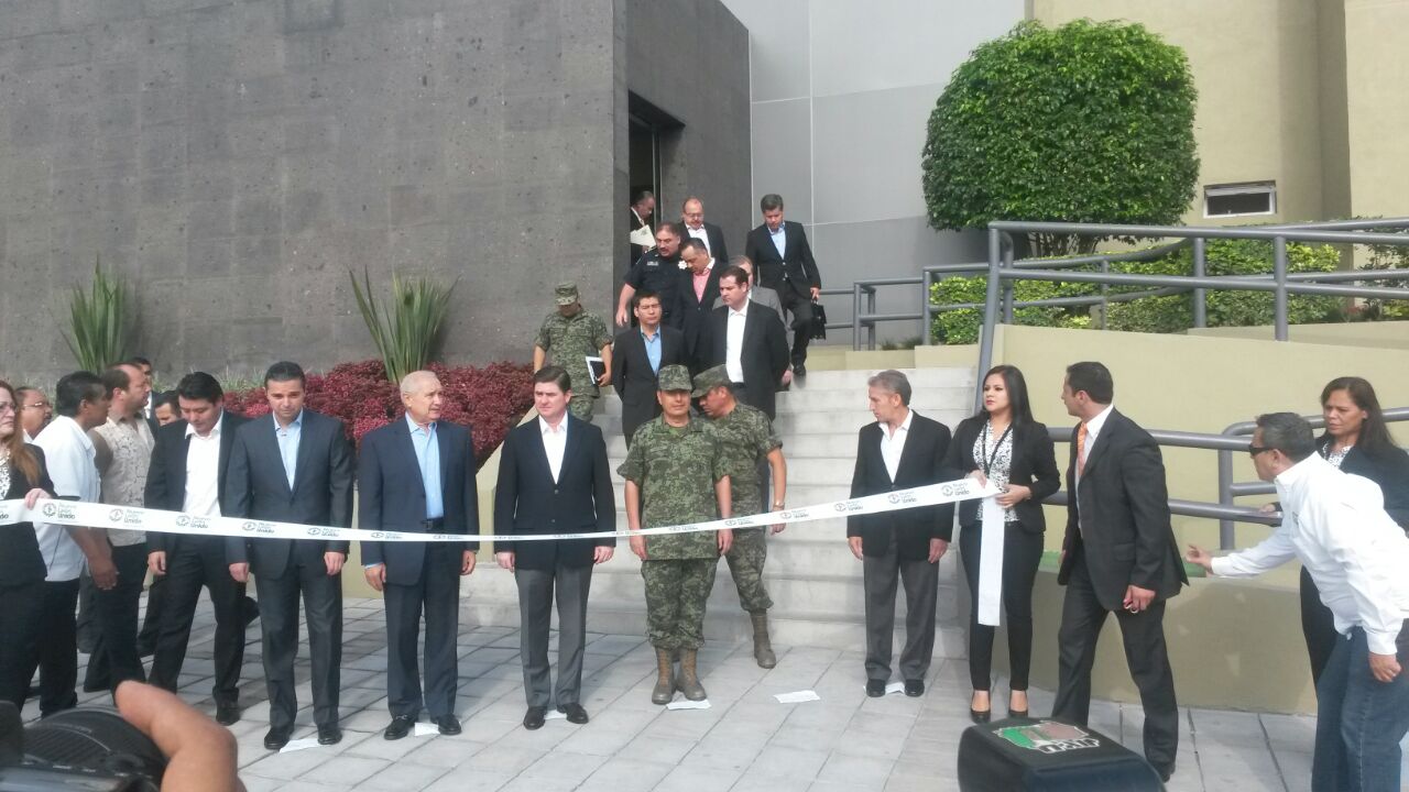 El gobernador Rodrigo Medina y el grupo de Coordinación Operativa recorrieron las instalaciones.