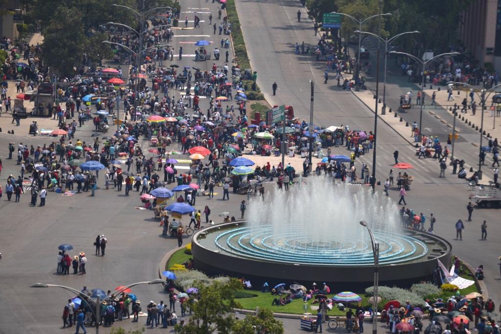 Un tramo del Paseo de la Reforma fue cerrado a la circulación debido a la presencia de los maestros de la CNTE.