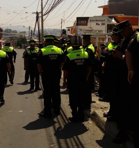 La policía se encuentra resguardando el lugar.
