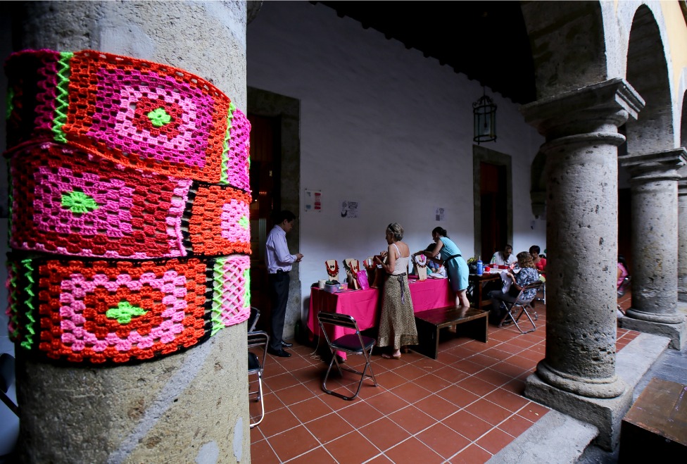 Celebran el Día Internacional de Tejer en el Museo de la Ciudad de Guadalajara 