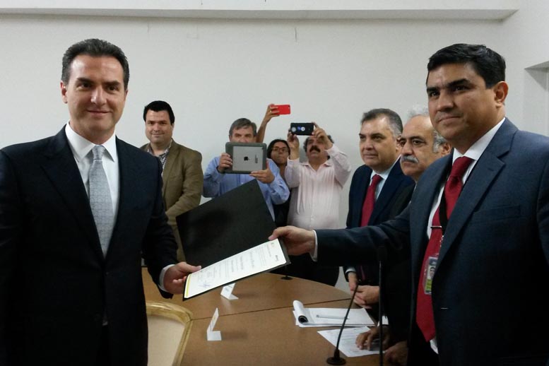De la Garza Santos expuso que basará su trabajo en tres ejes.