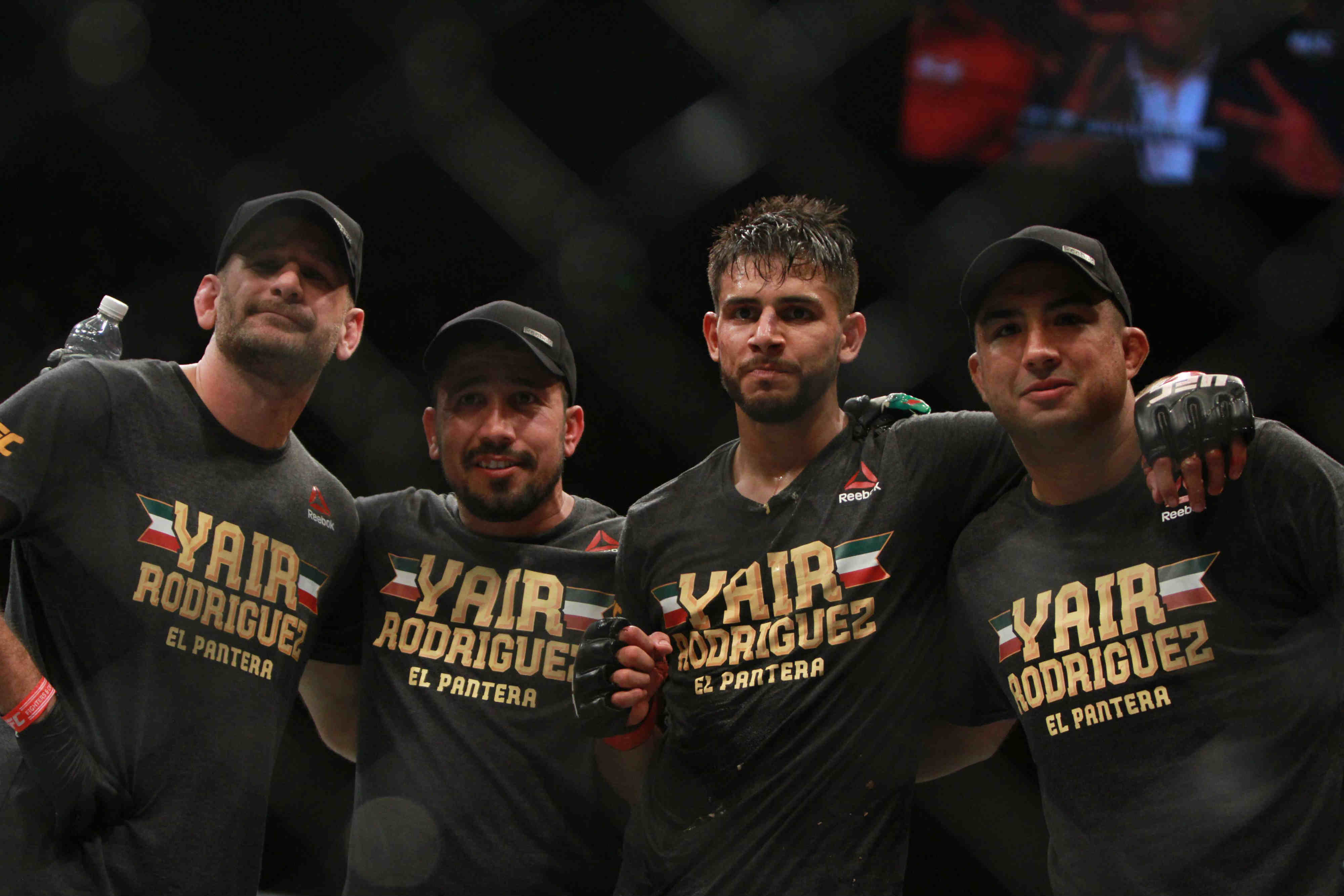 Greg Jackson, Mike Valle, Yair Rodríguez e Israel Martínez 