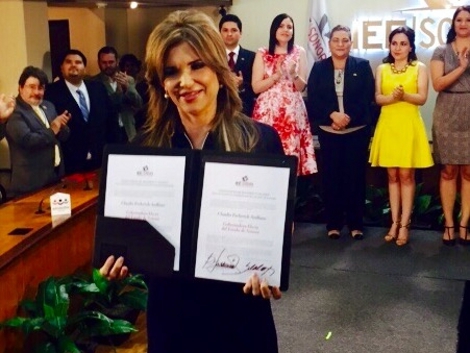 La gobernadora electa dijo que "la vida y Dios me dan una gran oportunidad de ser la primera mujer gobernadora de Sonora". 