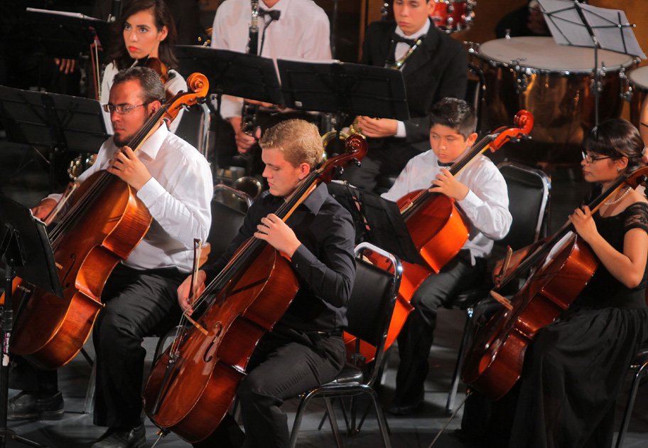 Jóvenes lucen sus voces en el Isauro Martínez Grupo Milenio