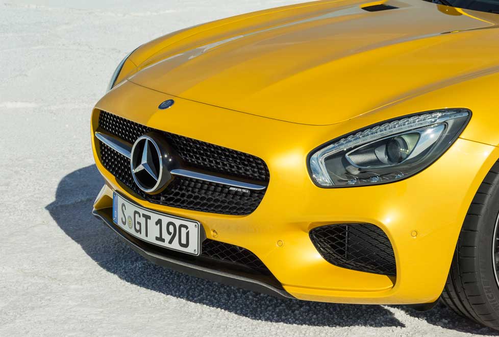 El precio del AMG GT oscila entre los 2 y los 2.5 millones de pesos, y sólo 50 unidades llegarán al país.