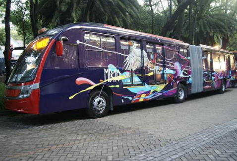 El jefe de Gobierno capitalino, Miguel Ángel Mancera, dio el banderazo de salida a 10 autobuses conmemorativos del aniversario 10 de operación del Met