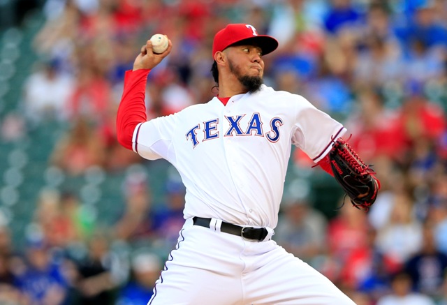 Yovani Gallardo, abridor de los Rangers de Texas