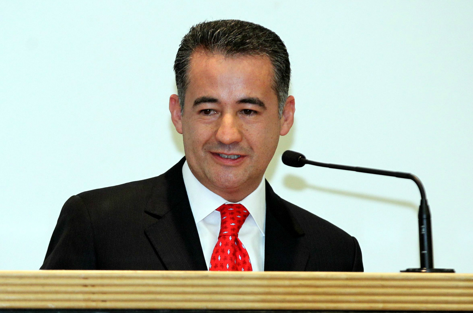 Abraham Zamora, director general de Banobras.