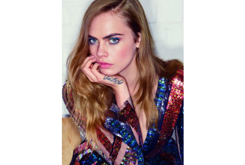 Cara Delevingne posó ante la cámara de Patrick Demarchelier para Vogue EU. 