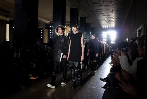 Uno de los diseñadores más esperados en cada edición de la Semana de la Moda para hombre en París es el estadunidense Rick Owens. 