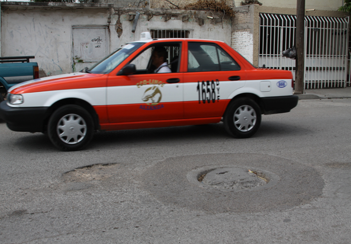 La falla del bacheo permite que los conductores baje la velocidad.