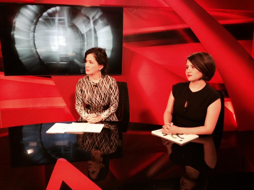 Edna Jaime y Lilian Chapa en el programa 'En 15' con Carlos Puig.