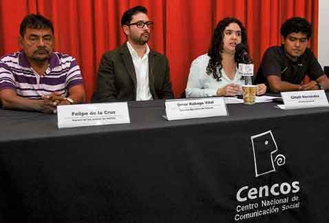 Representantes de alumnos y de los padres anunciaron el programa.