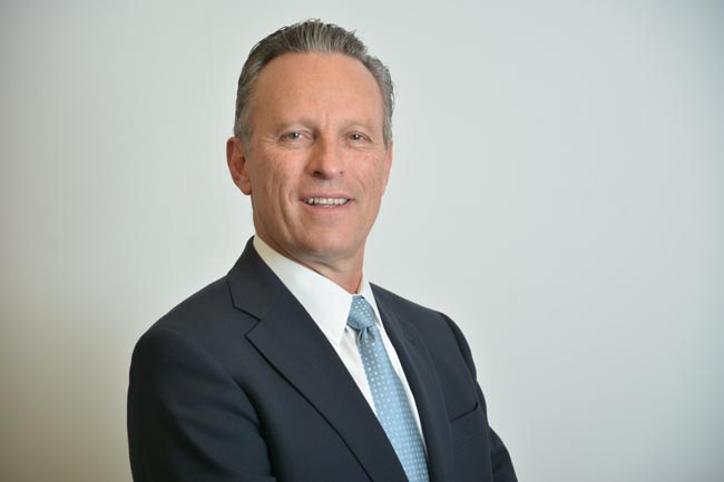 José Medina Mora, presidente del Centro Empresarial de Jalisco, y una comitiva de empresarios negocian en el SAT la devolución. 
