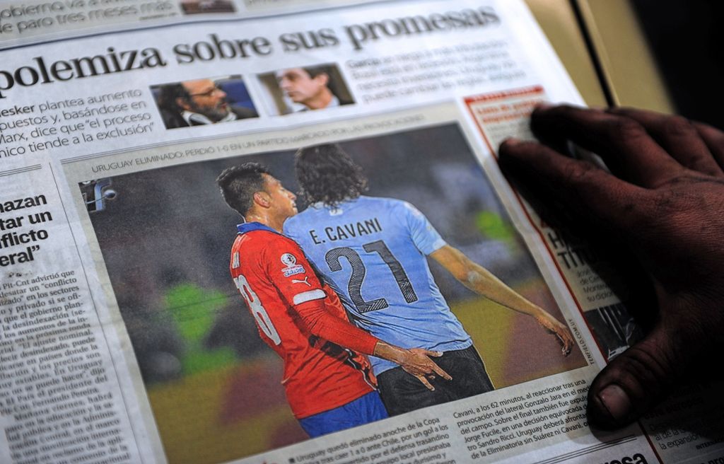 El gesto de Jara hacia Cavani fue captado por algunas cámaras