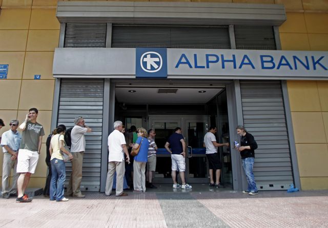 Los bancos griegos podrán seguir contando con recibir ayuda financiera de emergencia, según decidieron los dirigentes de la institución, en momentos e