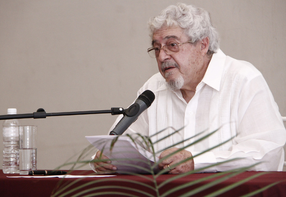 Felipe Garrido, actual director adjunto de la Academia Mexicana de la Lengua.