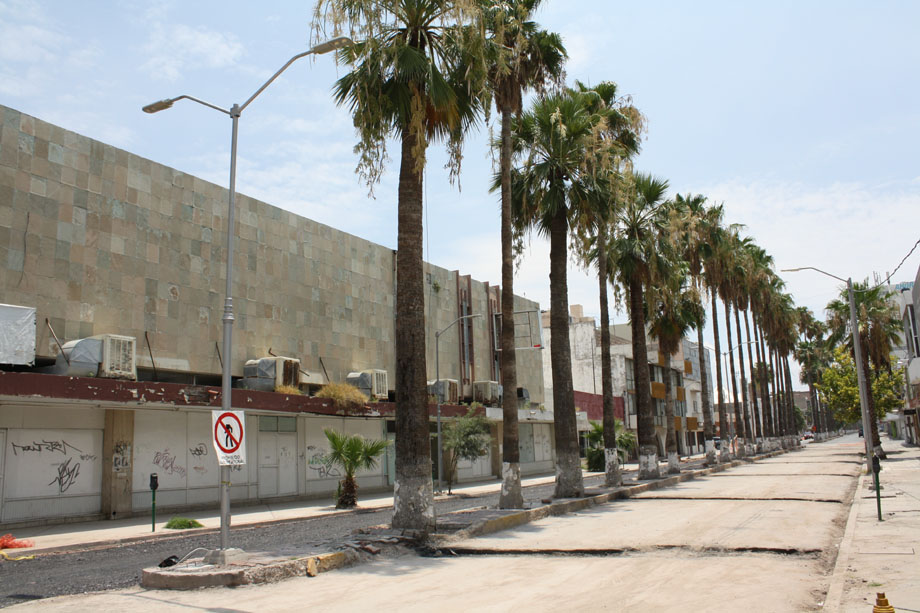 Las lámparas led que habían sido instaladas en avenida Morelos y calzada Colón, a principios de año serán reemplazadas.