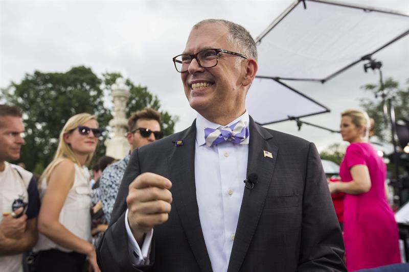 James Obergefell celebra la decisión de los jueces a su favor ante el Tribunal Supremo de Washington el pasado viernes 26 de junio