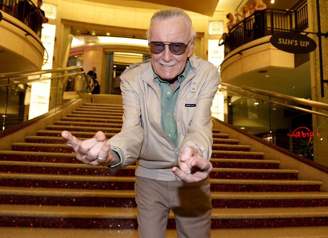 Stan Lee se mostró totalmente repuesto luego de haber sido ingresado al hospital el domingo pasado. 