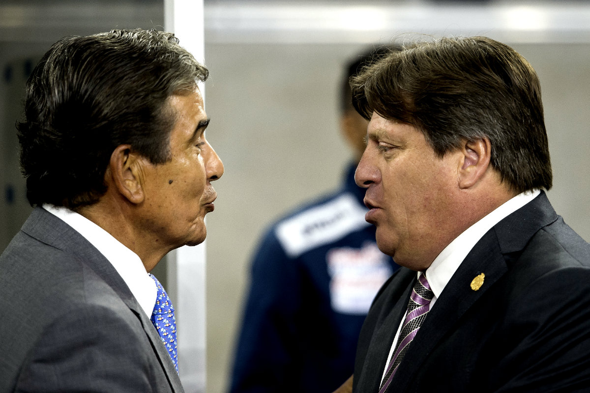 Pinto y Herrera, durante el México vs. Honduras 