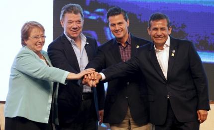 Michelle Bachelet, Juan Manuel Santos, Enrique Peña Nieto y Ollanta Humala.