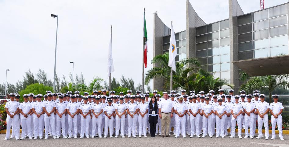 Los cadetes arribaron al puerto altamirense como parte de sus actividades escolares.