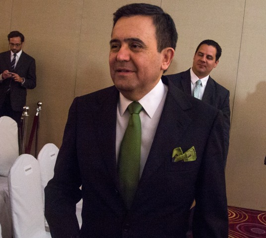  Ildefonso Guajardo, secretario de economía