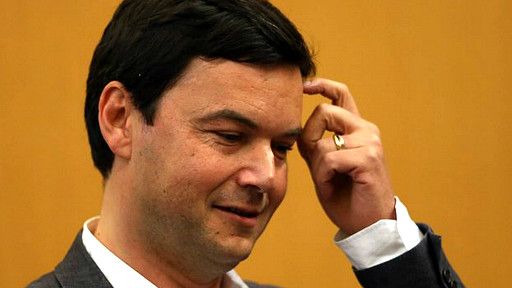 El economista francés Thomas Piketty cree que la salida del euro de Grecia sería "catastrófica"