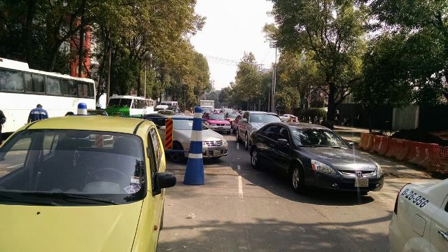 El bloqueo de los trabajadores agrícolas afecta la vialidad de la zona
