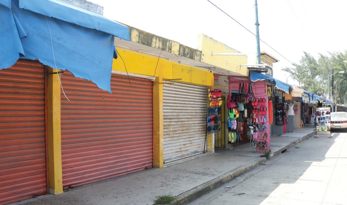 Los oferentes dicen que no aceptarán irse al mercado Ávila Camacho o algún otro punto.