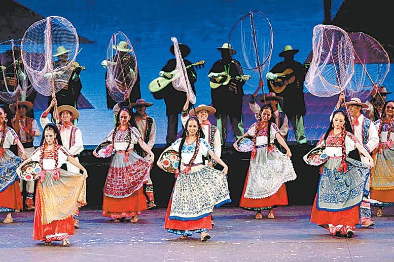 Presentaron bailables de Jalisco, Nayarit, Guerrero y Michoacán.