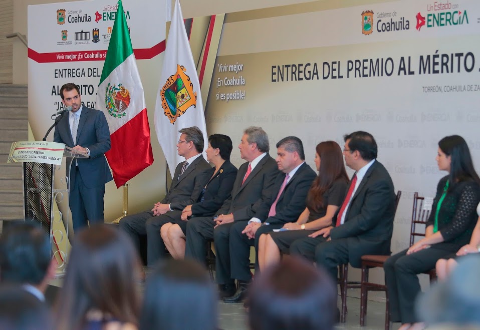 El primer lugar de un total de 56 ensayos fue otorgado a Gabriel Aguillón Rosales.