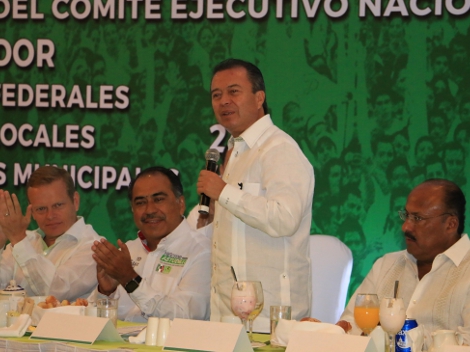 El líder nacional del PRI, César C amacho Quiroz dijo que de cero distritos federales electorales pasaron a siete, siete de nueve y con la posibilidad
