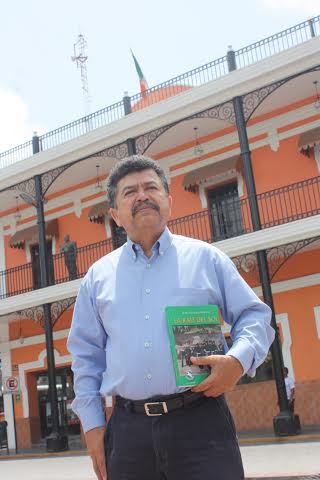 El escrito Rubén Velázquez.
