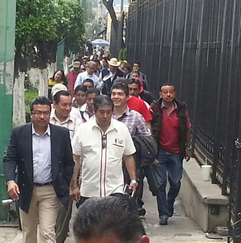Rubén Núñez encabeza la Comisión Única Negociadora que planea restablecer el diálogo con autoridades de la Secretaría de Gobernación. 