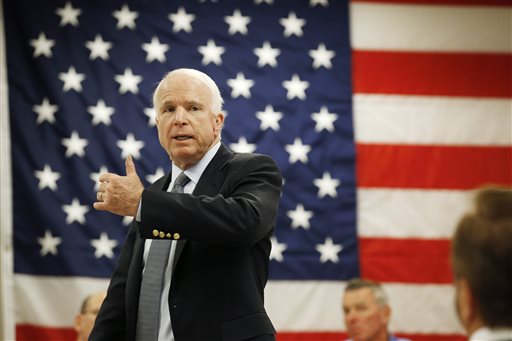 El senador de Arizona y ex candidato presidencial republicano, John McCain.