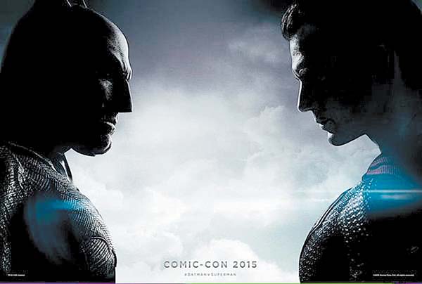 Ben Affleck es el nuevo actor en ponerse el traje de Batman; Henry Cavill regresará a la pantalla como Superman.