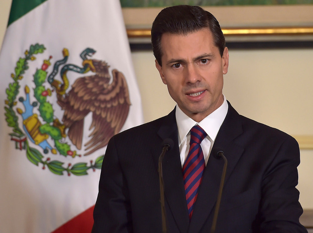 El presidente Peña Nieto dio un mensaje a medios de comunicación desde París, Francia.
