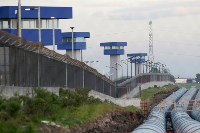 El Altiplano tiene una extensión de 260 mil metros cuadrados, sólo poco más del 10 por ciento de terreno -27 mil 900 metros cuadrados- son celdas, el 