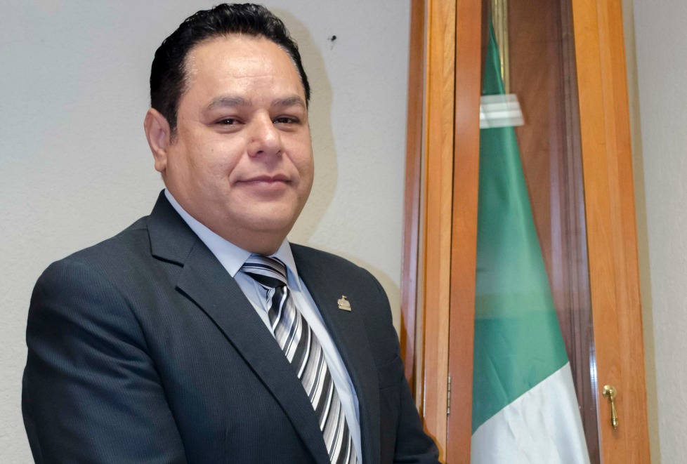 Francisco Javier Balderrama es licenciado en Derecho por la Universidad de Guadalajara.