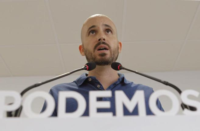 Nacho Álvarez, responsable de Economía de Podemos, en la rueda de prensa en Madrid