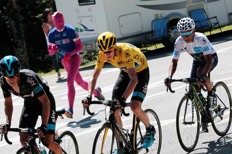 Richie Porte (izquierda), Christopher Froome (centro) y Nairo Quintana (derecha)