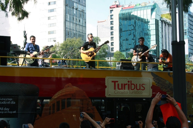 La Gusana Ciega en el Turibus. 