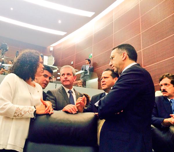 En tribuna PRI, PAN y PRD, se dijeron listos para hacer cambios legales en materia penitenciaria. 