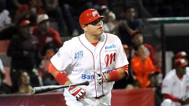 Japhet Amador, conectó dos cuadrangulares en la victoria sobre Veracruz