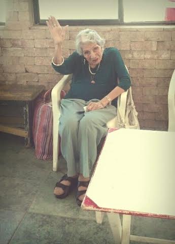Carmelita Correa de Juárez.